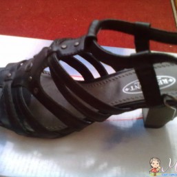 Босоножки новые разм.37