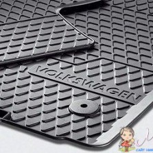 Задние коврики для VW Touareg 2013г. новые оригинальные в наличии 