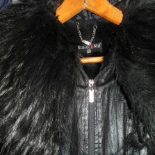 Продаю зимнюю курточку