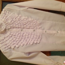 Школьная белая блузка