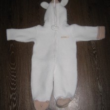 Теплый красивый костюмчик на осень-весну