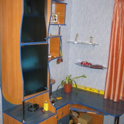 Уголок ученический и офисный