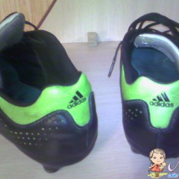 Бутсы футбольные Адидас