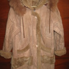 Дубленка натуральная на девочку 6-9 лет