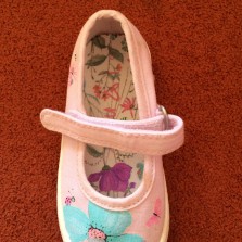 Парусиновые кеды фирмы NEXT с рисунком для девочки 