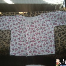 Наборчик: 2 распашонки, шапочка, слюнявчик