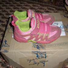 кроссовки на девочку