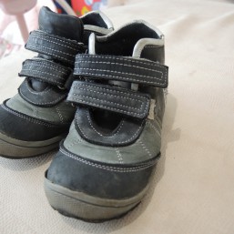 Демисезонные ботинки PERLINA 25р.