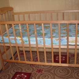 Кроватка и матрасик