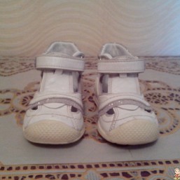 кожаные сандалики