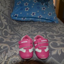 Кроссовки на девочку р.21