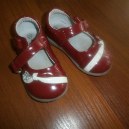 Туфельки лаковые 20 размер