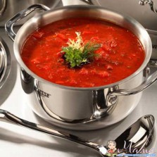 Помощница на кухне!