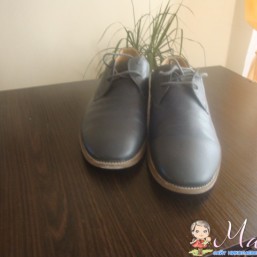 кожаные новые туфли 