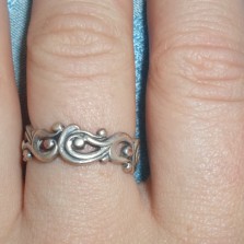 Серебряные кольца и кулон