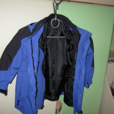 демисез. курточки на 5-6 лет