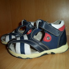 Босоножки 23р