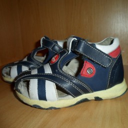 Босоножки 23р