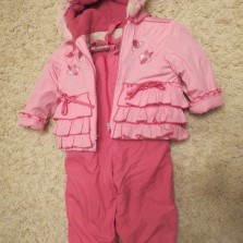 Отличный зимний комбинезон для девочки