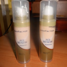Тональный крем Max Factor Age Renew 