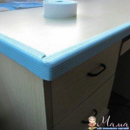 Защитная лента от ударов на мебель голубая