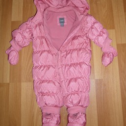 Очень красивый и тёплый комбинезон на пуху GAP