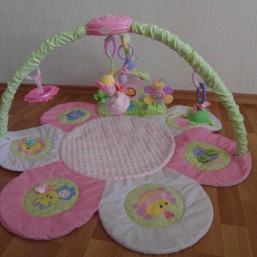 Развивающий коврик Розовые мечты Страна фей, музыкальный Fisher price