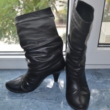 Стильные демисезонние сапоги сапожки 36 р. в отличном состоянии