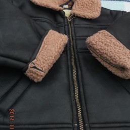 Зимняя дубленка для мальчика.