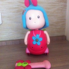 Интерактивная игрушка Тенцующая Мими