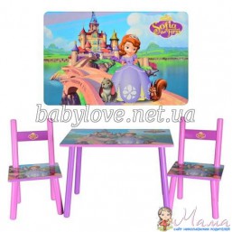 Деревянный столик со стульчиками 