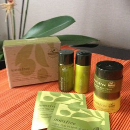 Набор мини с маслом оливы INNISFREE Olive Real Skin Care