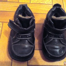 продам ботинки 