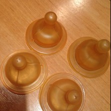 Срочно куплю соску на бутылочку Chicco расмоктаную.