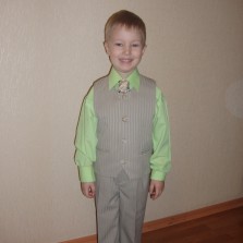 Костюм тройка для мальчика 4-5лет прокат