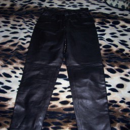 Кожаные женские брюки