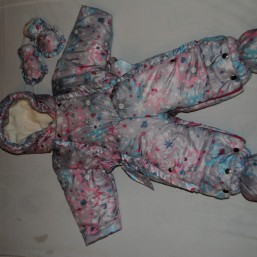 Зимний комбинезон для девочки