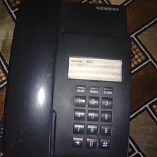 4 стационарных  телефона продам