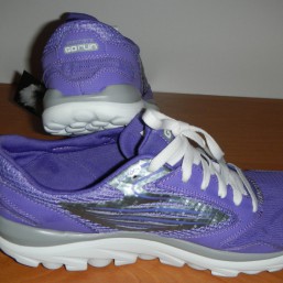 Фирменные кроссовки SKECHERS супер серия GO RUN