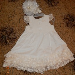 Нарядное летнее платье с повязкой