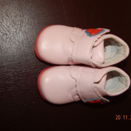 Туфельки  для девочки. Размер 18, на ножку около 10-11 см