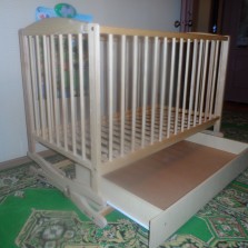 Кроватка-люлька с ящиком для белья + матрасик