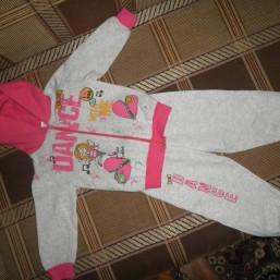 Спортивный костюм для девочки