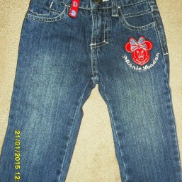 Фирменные джинсы, юбка, штанишки на девочку.