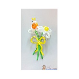 Букет из 3х белых ромашек с гусеницей