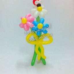 Букет из 3х ромашек с божьей коровкой