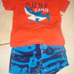 Футболка и шорты на 9 мес.