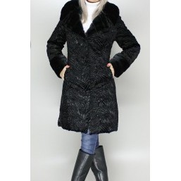 Продается шикарная шуба под черный каракуль из эко-меха