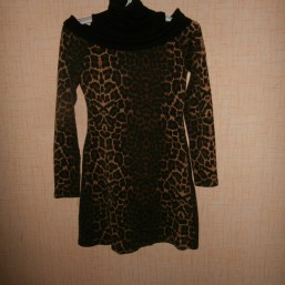 Продам платья на размер 44-46-48