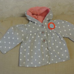 Костюм двойка Carters 9 мес в отличном сост.